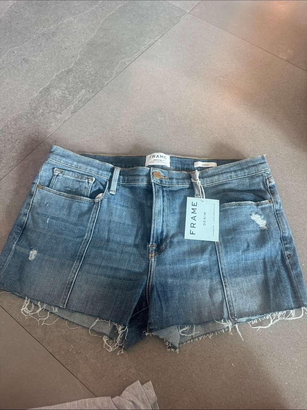 Frame Jean shorts